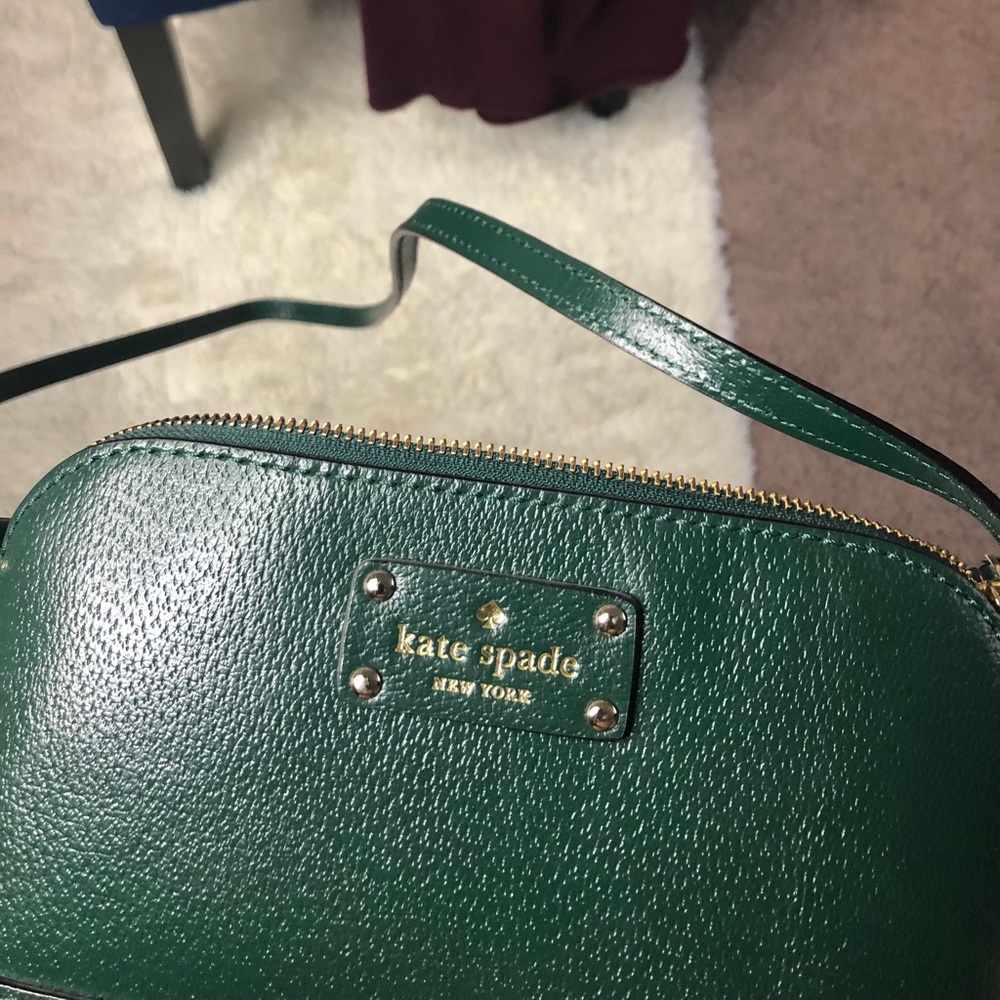 Kelly Green Kate Spade crossbody. Never worn.